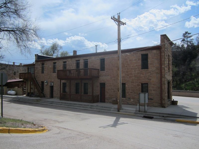 FlatIron Historic Sandstone Inn: 745 N River St, Hot Springs, SD 57747